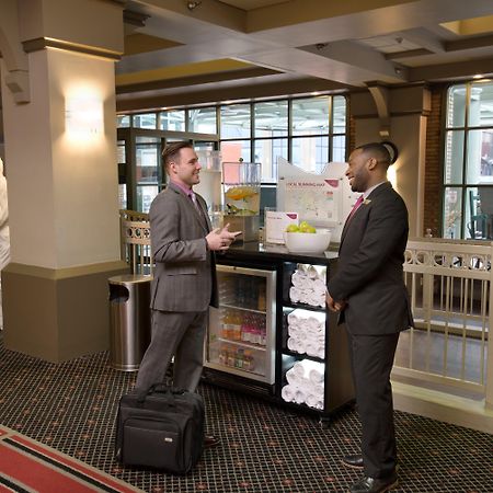 Crowne Plaza Indianapolis-Dwtn-Union Stn By Ihg Hotel Ngoại thất bức ảnh