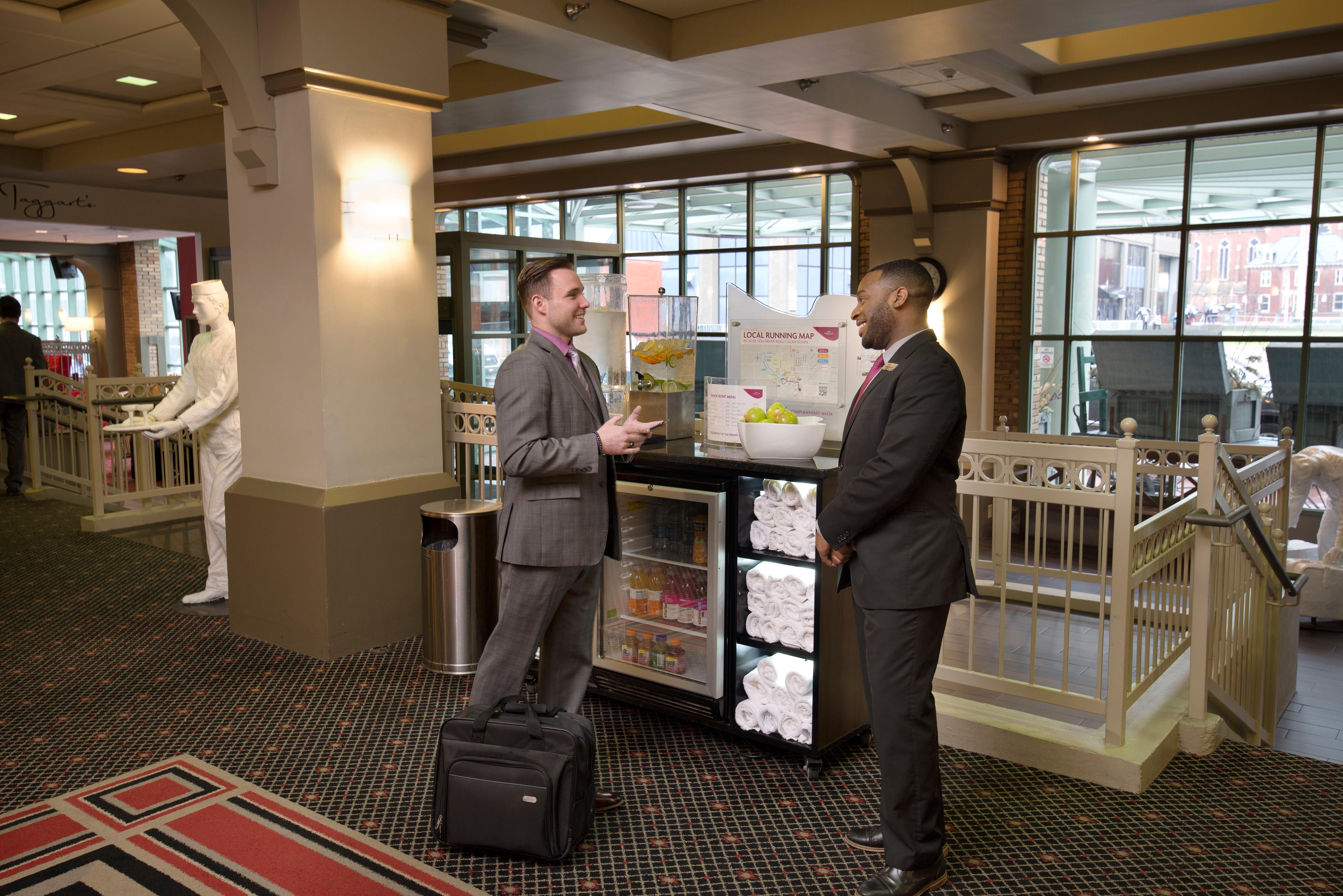 Crowne Plaza Indianapolis-Dwtn-Union Stn By Ihg Hotel Ngoại thất bức ảnh