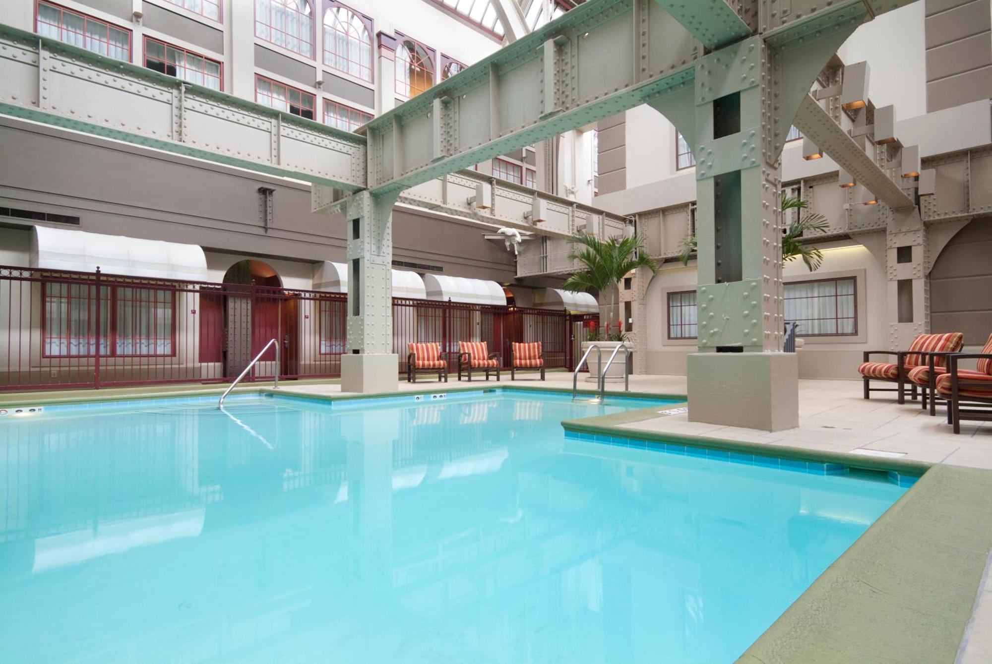 Crowne Plaza Indianapolis-Dwtn-Union Stn By Ihg Hotel Ngoại thất bức ảnh