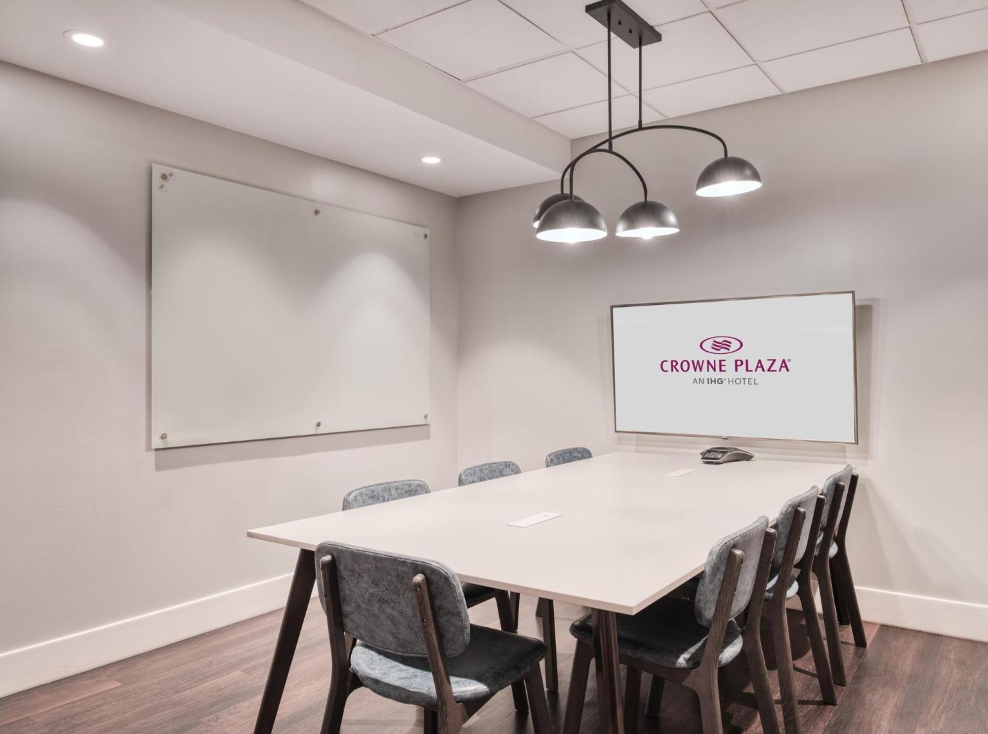 Crowne Plaza Indianapolis-Dwtn-Union Stn By Ihg Hotel Ngoại thất bức ảnh