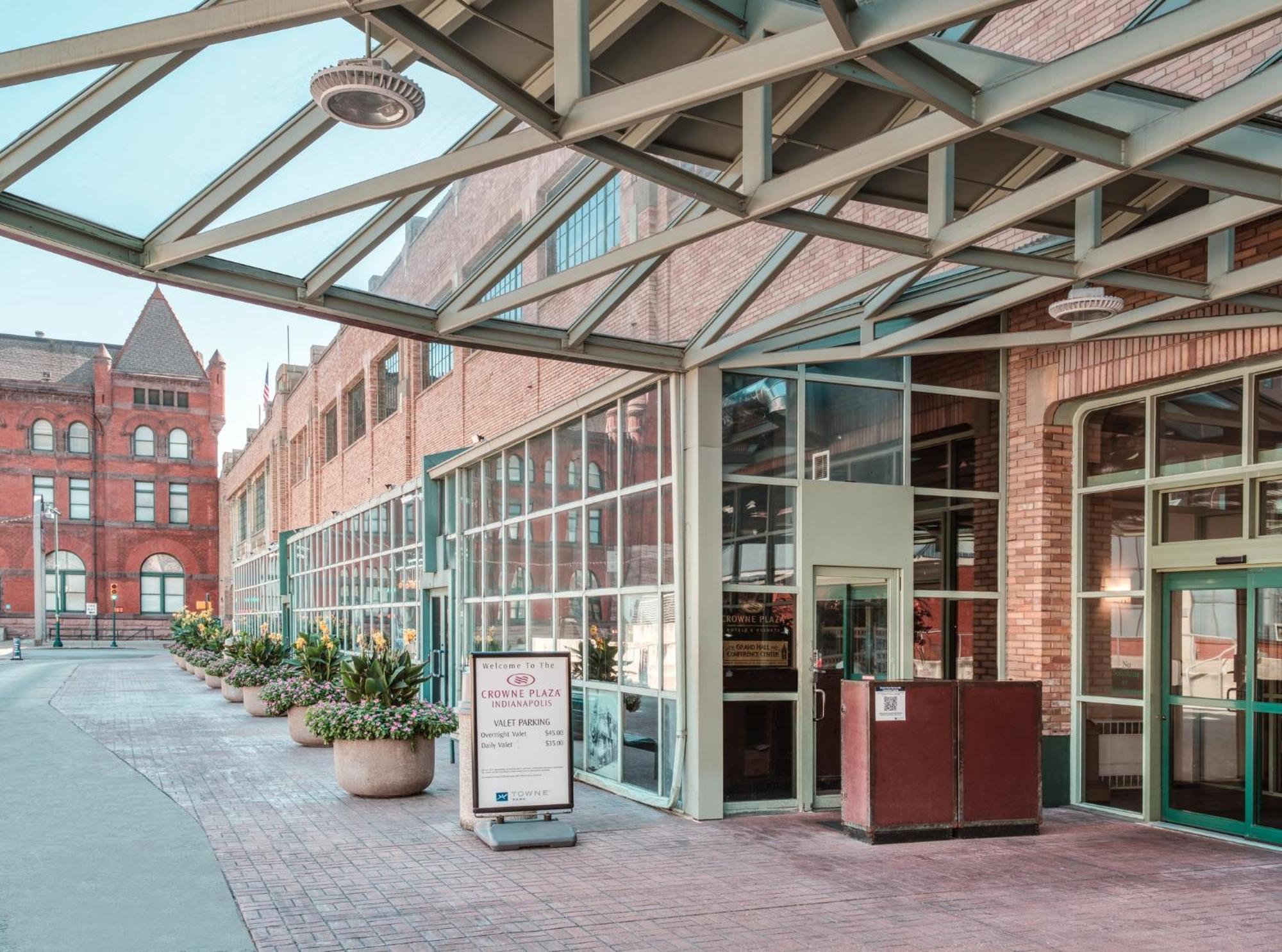 Crowne Plaza Indianapolis-Dwtn-Union Stn By Ihg Hotel Ngoại thất bức ảnh