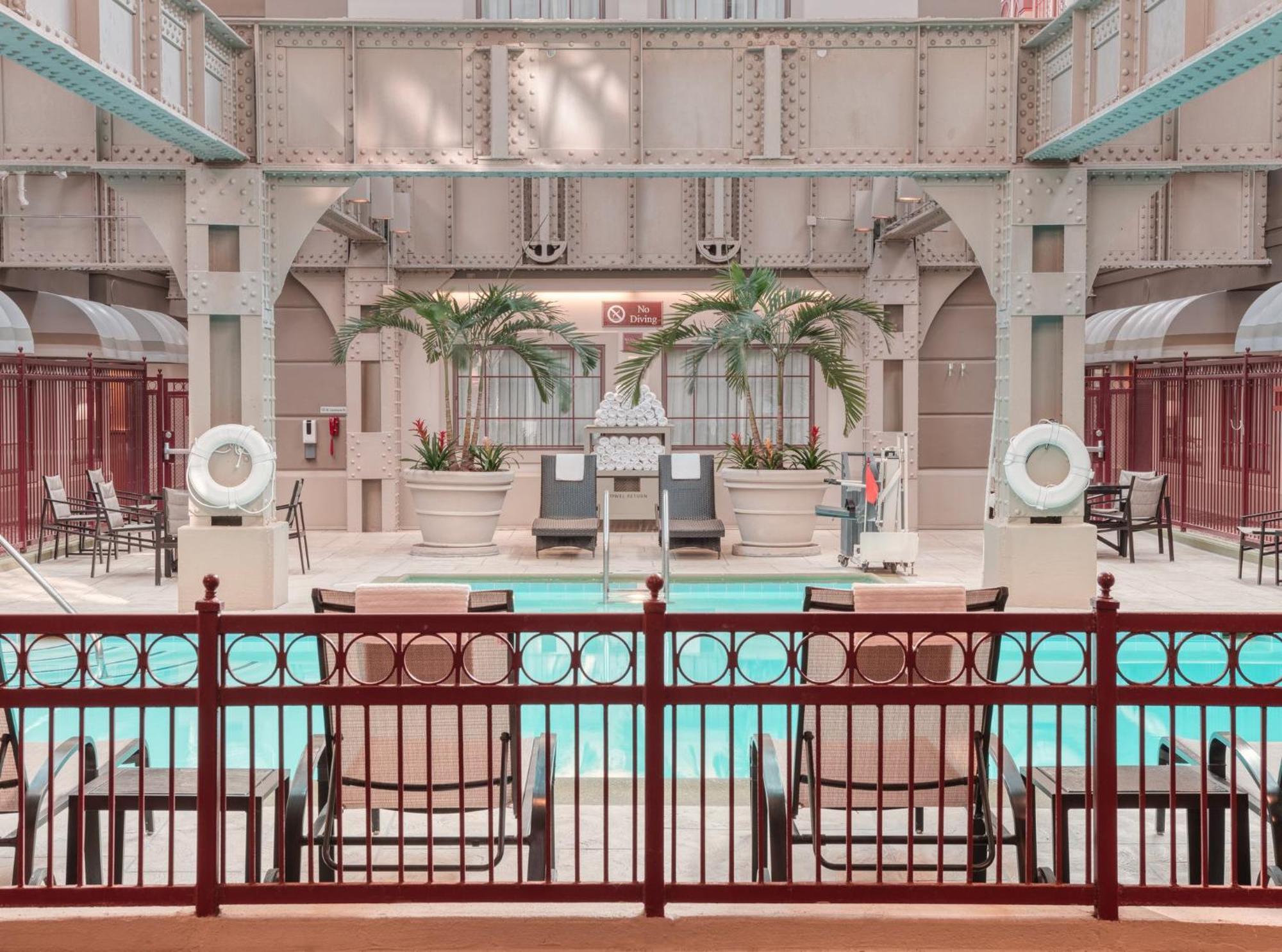 Crowne Plaza Indianapolis-Dwtn-Union Stn By Ihg Hotel Ngoại thất bức ảnh