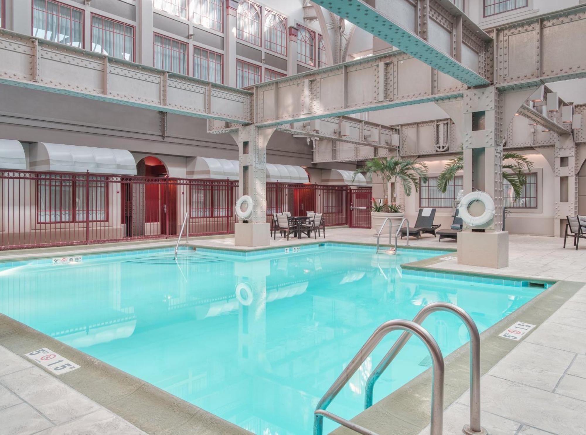 Crowne Plaza Indianapolis-Dwtn-Union Stn By Ihg Hotel Ngoại thất bức ảnh